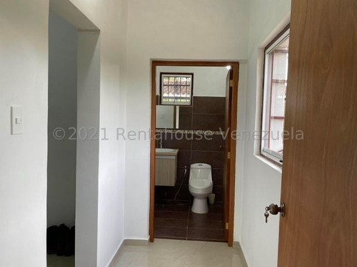 Imagen 8 de 18 de Gustavo Zavala Rentahouse 22-10056