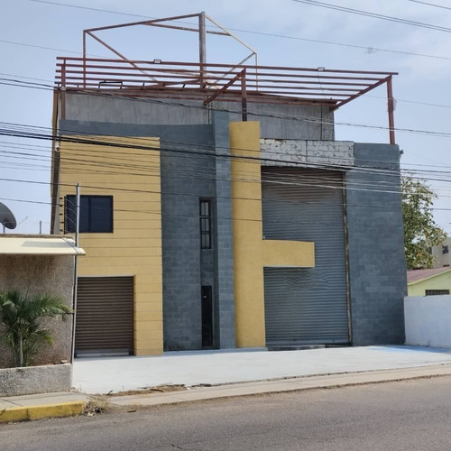 Edificio O Local Comercial En El Sector Amparo
