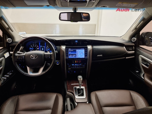 Toyota Hilux Sw4 Tdi Srx 4x4 At 7 Asientos 2020 - Lenken