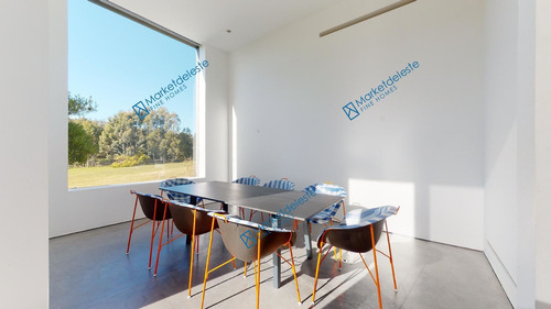 Modern House - La Barra