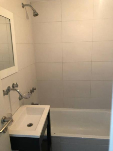 Imagen 9 de 16 de Departamento 2 Ambientes En Venta - Con Balcon - Castelar Centro - Proximo Estacion - Permuta
