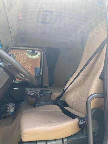 Volvo Vm 330 8x2 - 2020 Bitruck No Chasi