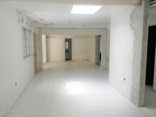 Imagen 11 de 23 de Venta Casa En La California Norte, 450 M2, 6h, 6b, 3e, Caracas, Sucre