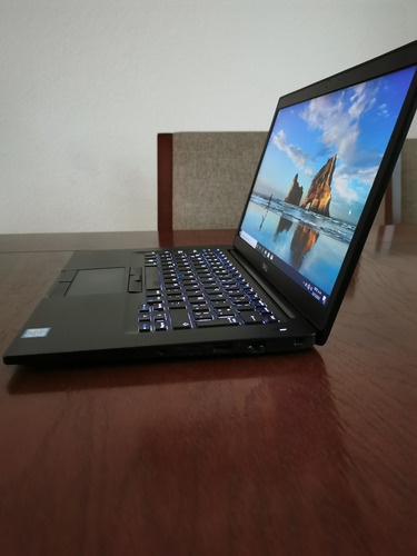 Laptop Dell Latitude 7490 Core I5 Octava 16gb Ram 256gb Ssd (Usado)