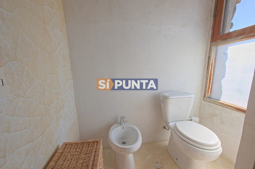 Imagen 30 de 30 de Casa En Venta De 4 Dormitorios En Punta Piedras A Metros Del Mar