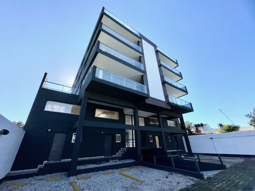 Departamento Con Parrilla Y Balcón Aterrazado Estrenar En Parque Leloir