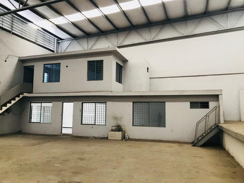 Venta De Bodega Comercial Con Excelente Ubicación En Monterr