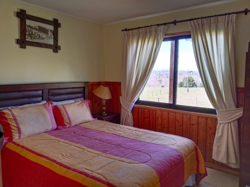 Parcela Con Casa, 4 Dorm Y 4 Baños, Huellanto, Gorbea