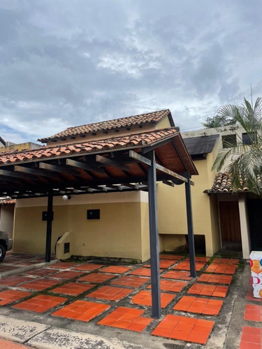 Imagen 1 de 10 de Town House En Res. Terrazas De Monte Alegre Ii, Lemth-171