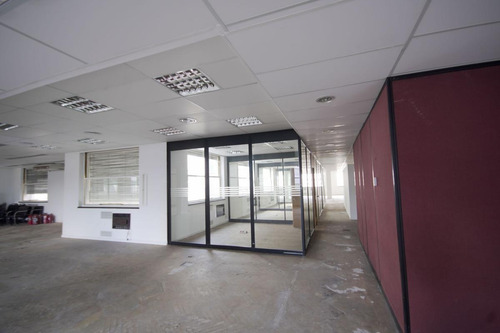 Imagen 7 de 22 de Paseo Colon 200 Oficina Recilada A Nuevo En Esquina - Oportunidad