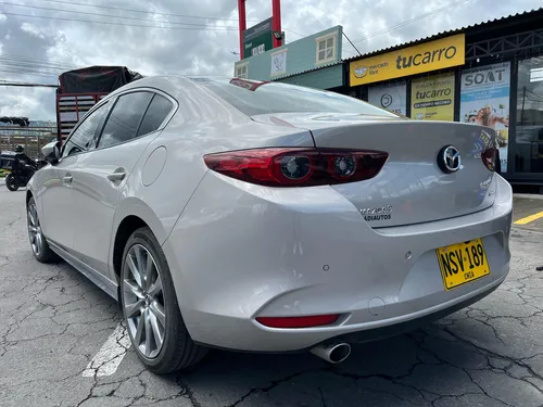 Mazda 3 Grand Touring 2.0cc AT AA 4X2