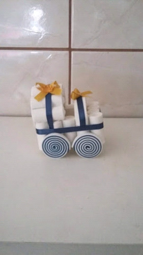 Kit 3 Enfeite De Mesa Varalzinho, 3 Carrinhos E 3 Mini Bolos