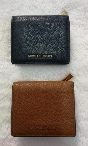 Billetera De Cuero Michael Kors Color Beige Y Azul Original