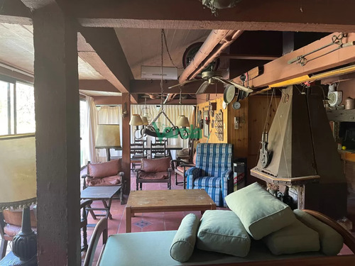 Casa De 4 Dormitorios Y 3 Baños Con Piscina En La Floresta