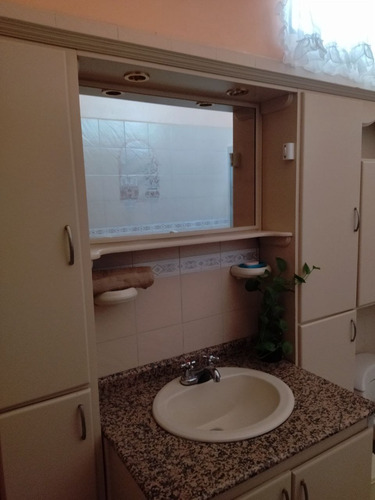 Se Vende Espectacular Casa Semi Amoblada En Urbanización Privilegiada De La Vía Hp De Anaco. (a.p)