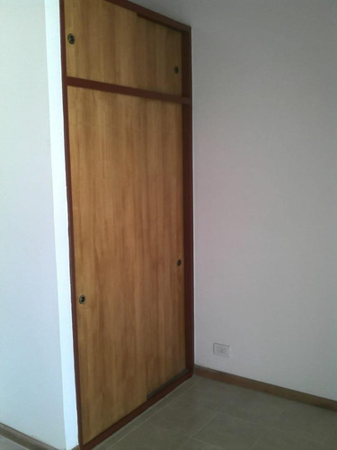 Imagen 18 de 30 de Complejo De Departamentos + Galpon Venta En Block