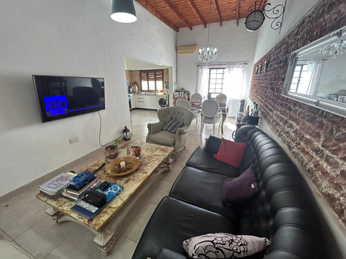 Ph En Venta En Berisso, G.b.a. Zona Sur, Argentina