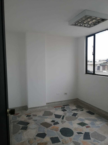 Imagen 6 de 17 de Edificio En Arriendo En Bogotá Bellavista Occidental. Cod 101670