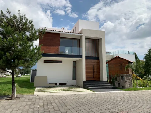 Casa En Venta En Condado Del Valle, Metepec, México