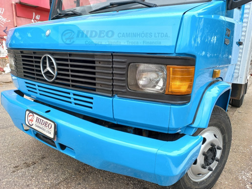 Imagem 8 de 10 de 710 Bau Chapeado