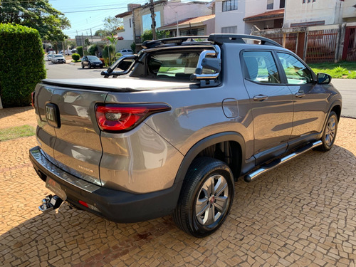 Imagem 7 de 9 de Fiat Toro Freedom 1.8 Cinza 2020