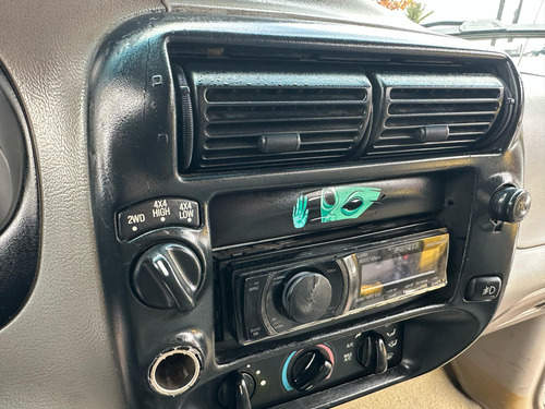 Ford Ranger 2.5 Cab. Regular 4x4 2p