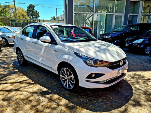 Fiat Cronos 1.8 Manual Premium Usado Nuevo 2020 Pocos Km A