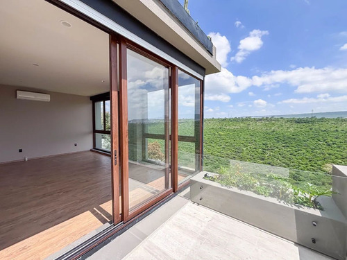Casa En Venta En Misión San Jerónimo. 2