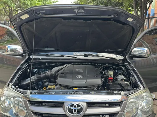 Toyota Fortuner 4.0 Sr5