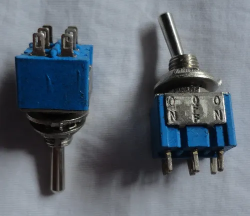 Switch Mini 6 Pines 12v Rojo