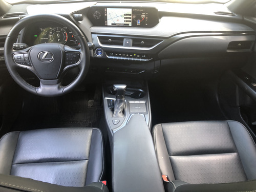 Lexus UX 250h Luxury