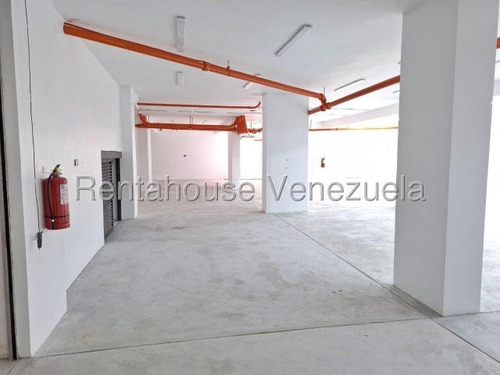 Agp Local Comercial Ideal Para Taller O Concesionario, En Alquiler En Los Ruices 25-16956 Ys