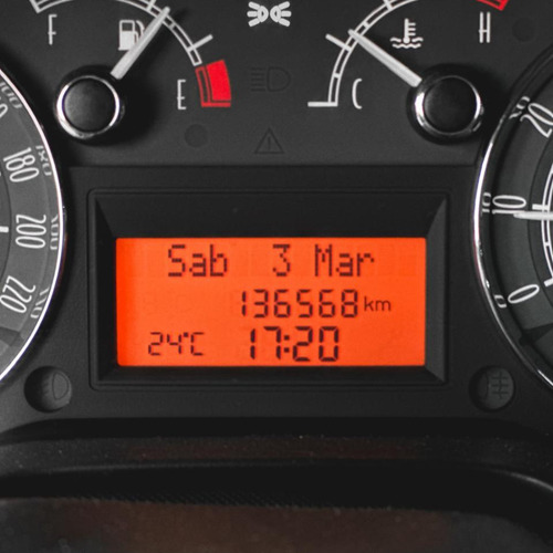 Fiat Linea 1.8 16v Lx Flex 4p