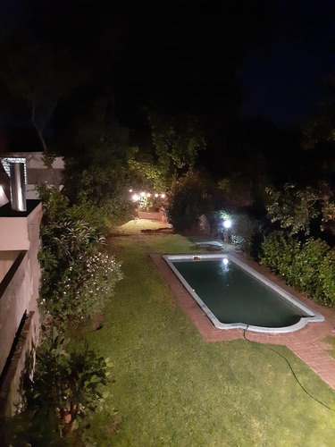 Casa Con Buen Terreno En La Merced, Beccar