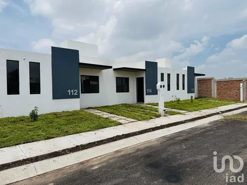 Venta Casa 3 Ambientes Ventanales De Santa María