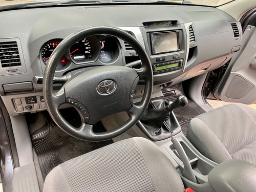 Imagen 15 de 19 de Toyota Hilux (l05) 3.0 C/d 4x4 Tdi Srv 163cv