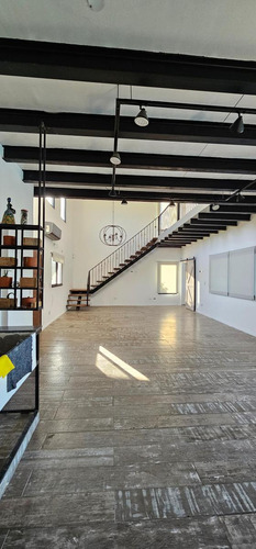 Casa En Venta - 4 Dormitorios 3 Baños - Cocheras - 870mts2 - Escobar