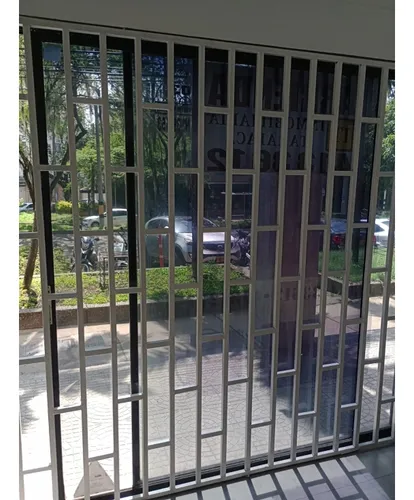 Se Arrienda Local En Laureles