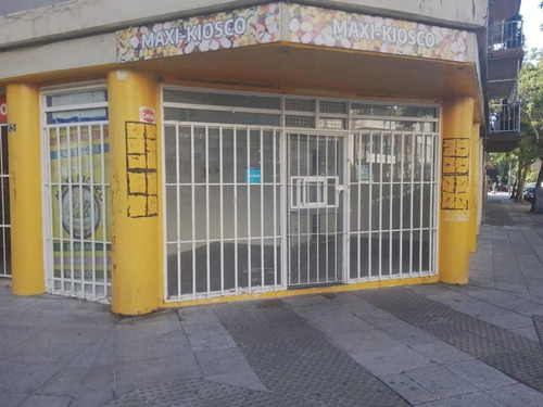 Venta Local En Esquina - Multirubro - Almagro