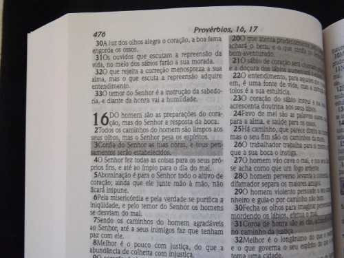 Imagem 6 de 6 de Caixa 30 Biblias Sagrada Evangelismo Doações Pequena Atacado