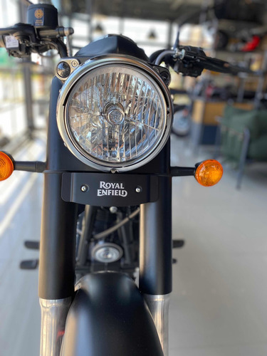 Imagen 9 de 16 de Royal Enfield Classic 350 Dark Stealth Black