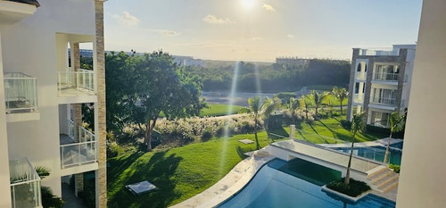Apartamento En Venta En Punta Cana, Frente Al Campo De Golf