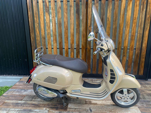 Vespa 300 Gts