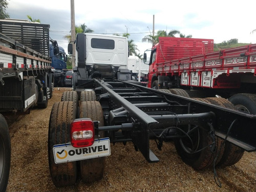 Imagem 5 de 9 de Vw Constellation 24-250 Truck