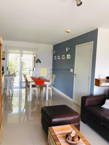 Imagen 3 de 13 de Alquiler De Apartamento De 2 Dormitorios En La Brava A Pasos Del Mar