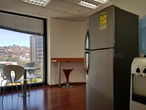Hermosa Oficina En Venta En La Urbina Con Vigilancia