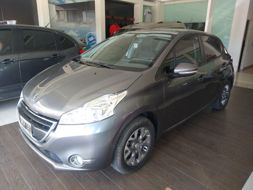 Peugeot 208 Allure 1.6 Touchscreen