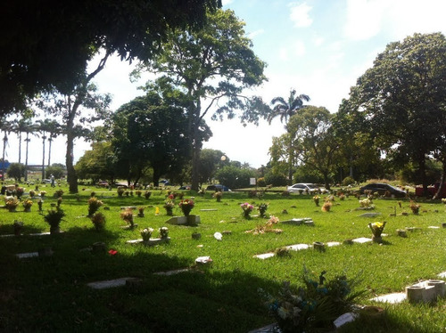 Parcela Jardines Del Recuerdo Valencia (2 Puestos)