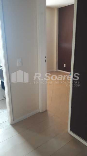 Lindo Apartamento, Vazio, 02 Quartos - Vvap20706