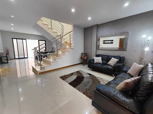 Imagen 15 de 21 de As Hermosa Casa En Urbanización Villa Eugenia As